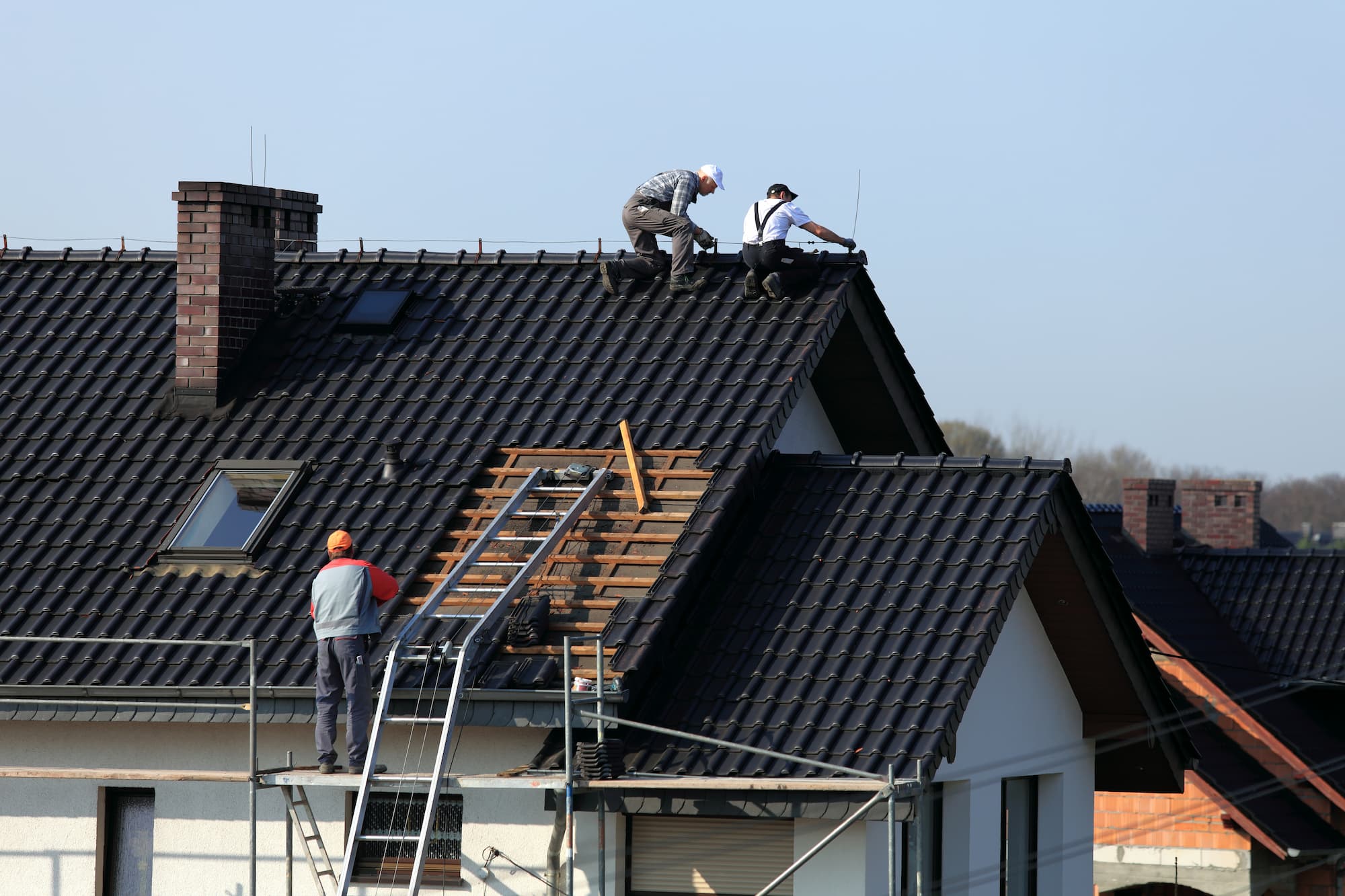 TRAVAUX_COUVERTURE_TOITURE_POSE_TUILES_2 | EF Toiture Couvreur pour la pose de toiture à proximité de Sélestat et Mulhouse Wittenheim 2